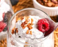 Smoothie bowl ngũ cốc & trái cây tươi
